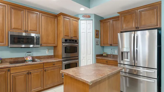 $715,000 | 6659 38th Lane East, Sarasota, FL 34243