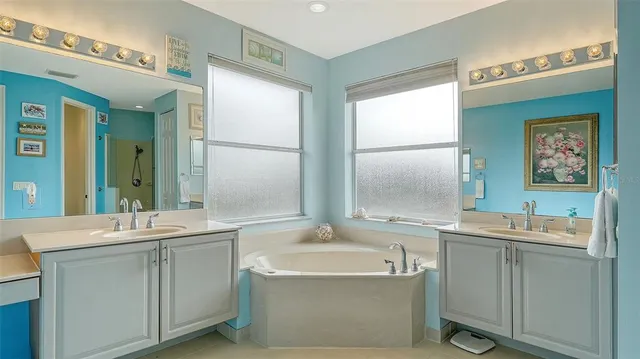 $715,000 | 6659 38th Lane East, Sarasota, FL 34243