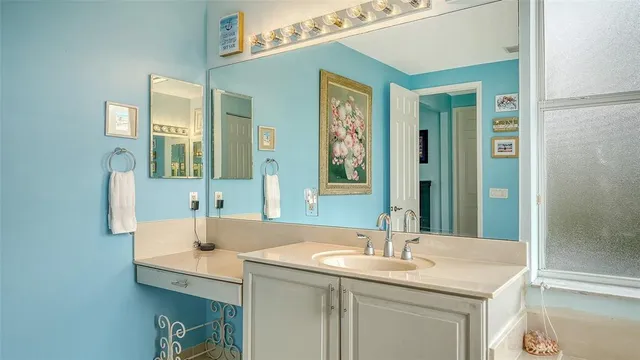 $715,000 | 6659 38th Lane East, Sarasota, FL 34243