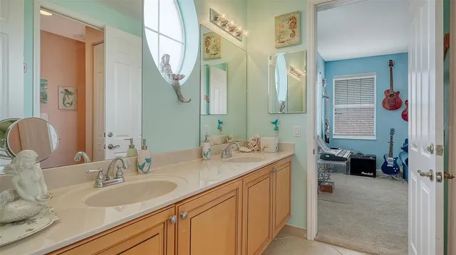 $715,000 | 6659 38th Lane East, Sarasota, FL 34243