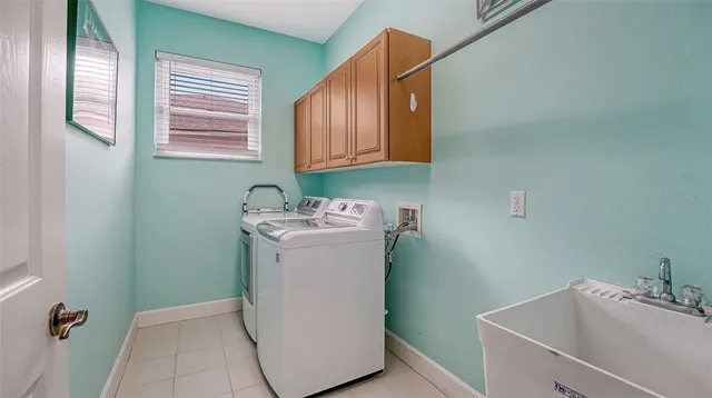 $715,000 | 6659 38th Lane East, Sarasota, FL 34243