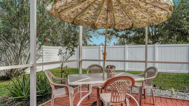 $715,000 | 6659 38th Lane East, Sarasota, FL 34243