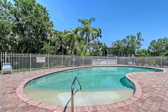 $715,000 | 6659 38th Lane East, Sarasota, FL 34243