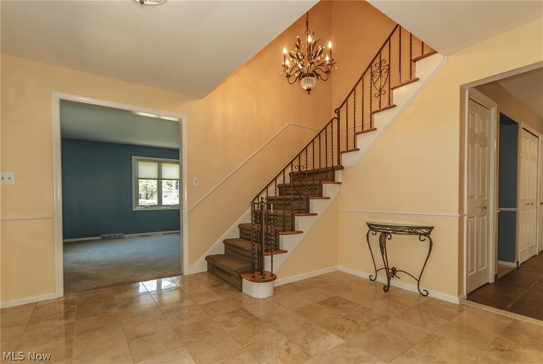 5590 Ridgebury Boulevard Lyndhurst, OH 44124 - Photo 5 of 25 Welcome your guest in this ample foyer.