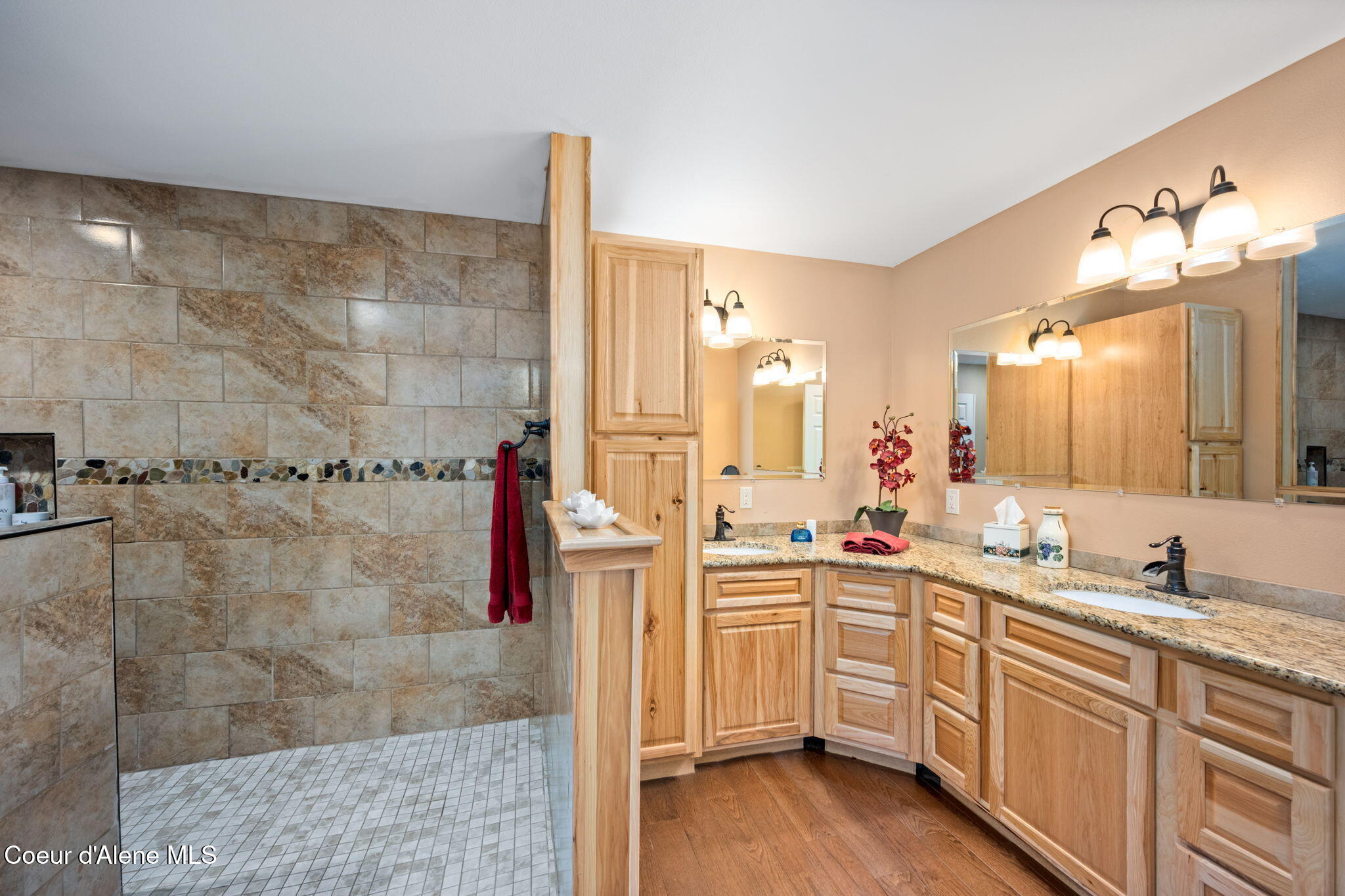 14563 North Saddle Ridge Road Rathdrum, ID 83858 - Photo 40 of 60 MASTER BATH 2