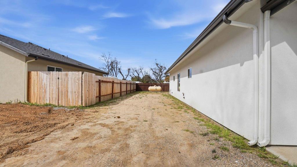 9391 Los Coches Road Lakeside, CA 92040 - Photo 46 of 65 a view of wooden fence