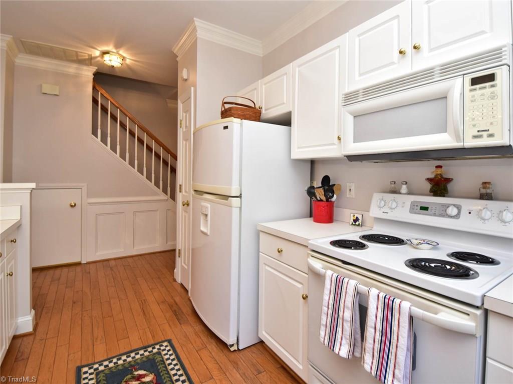 3111 Sedgefield Gate Road Greensboro, NC 27407 - Photo 9 of 26 Gallery Image 9