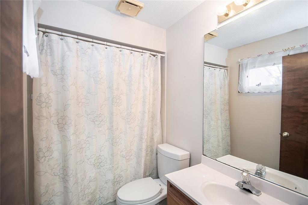 676 Cobblestone Road, Unit 3 Avon, IN 46123 - Photo 36 of 46 Gallery Image 36