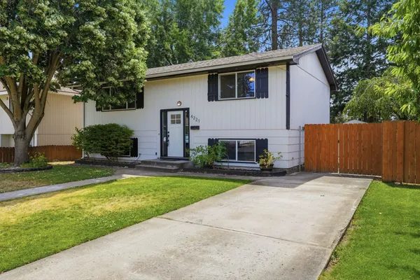 $445,000 | 4221 West Everett Avenue, Spokane, WA 99205