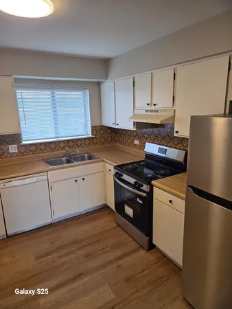 $1,850 | 1779 Rand Road, Unit 3B, Des Plaines, IL 60016
