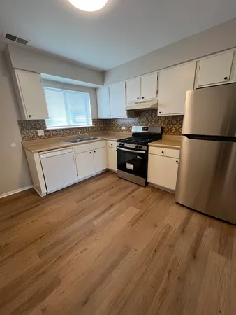 $1,850 | 1779 Rand Road, Unit 3B, Des Plaines, IL 60016