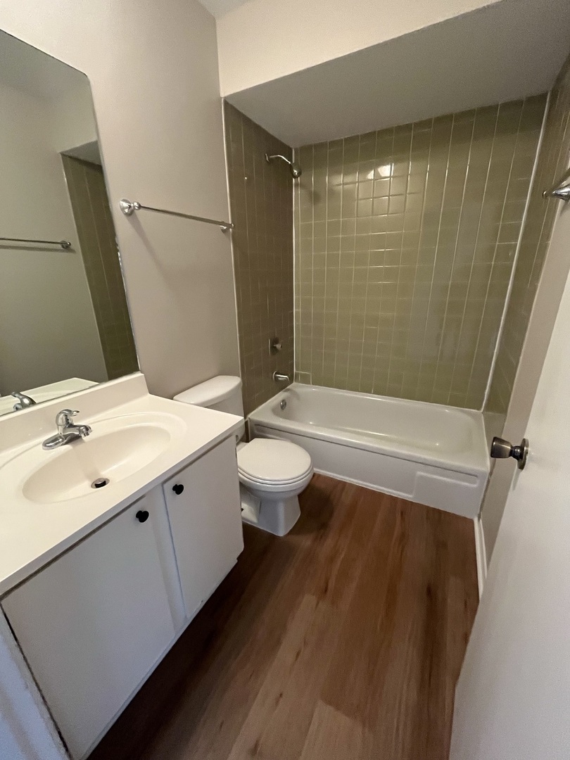 1779 Rand Road, Unit 3B Des Plaines, IL 60016 - Photo 10 of 15