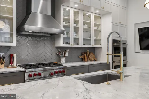 $2,100,000 | 1608 Christian Street, Philadelphia, PA 19146