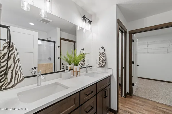 $519,900 | 2 East Valley Street South, Oldtown, ID 83822