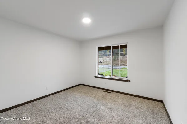 $519,900 | 2 East Valley Street South, Oldtown, ID 83822