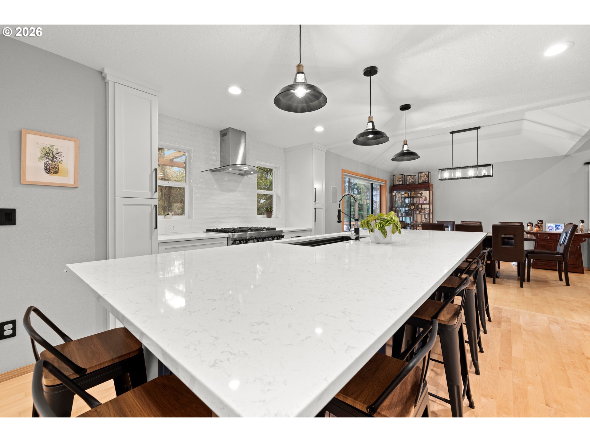 12116 Southwest Lesser Road Portland, OR 97219 - Photo 13 of 48 Gallery Image 13