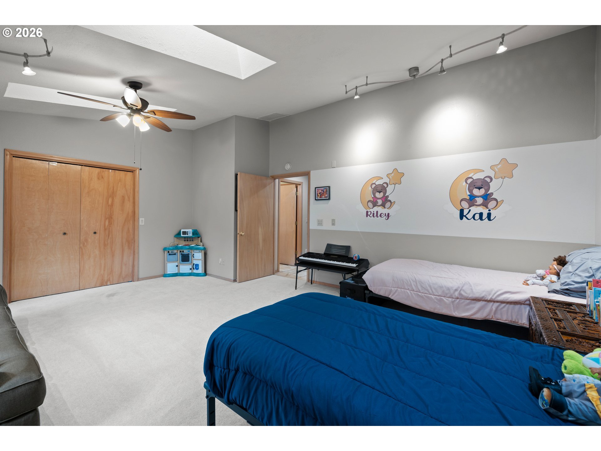 12116 Southwest Lesser Road Portland, OR 97219 - Photo 31 of 48 Gallery Image 31