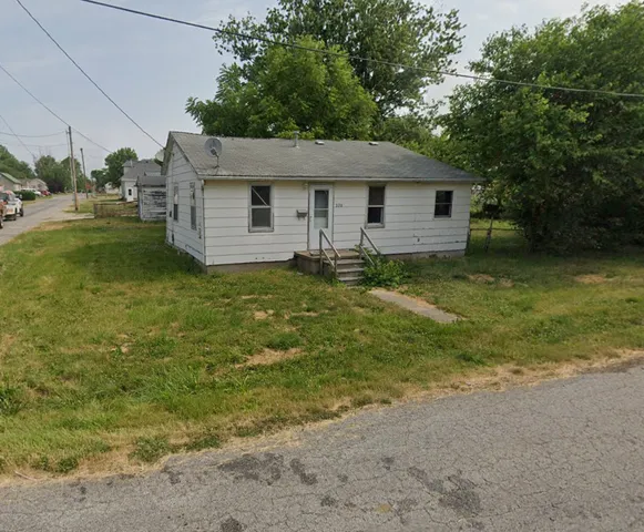 $12,500 | 330 West Ave G, Lewistown, IL 61542