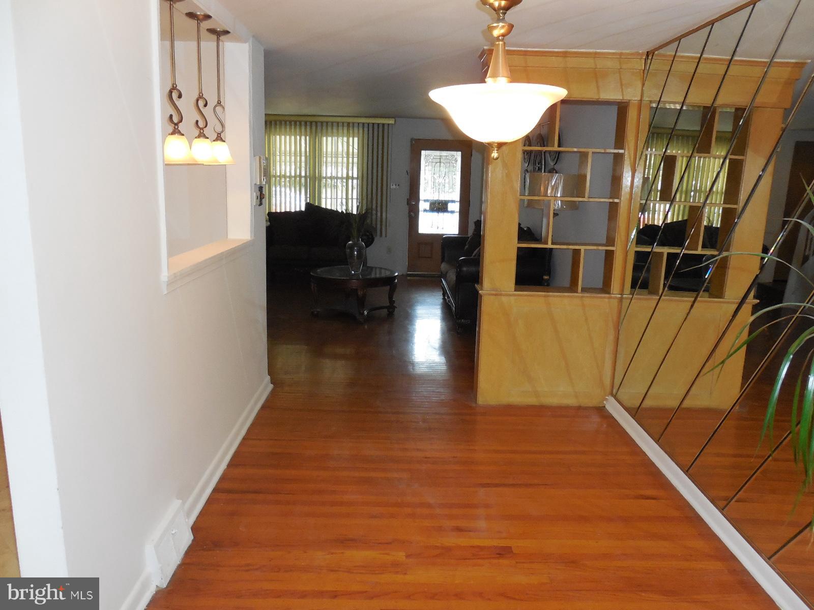 4064 West Ford Road Philadelphia, PA 19131 - Photo 4 of 17