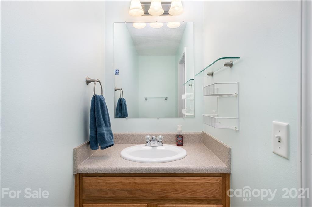 208 Pembrook Road, Unit 50 Swannanoa, NC 28778 - Photo 14 of 33 Gallery Image 14