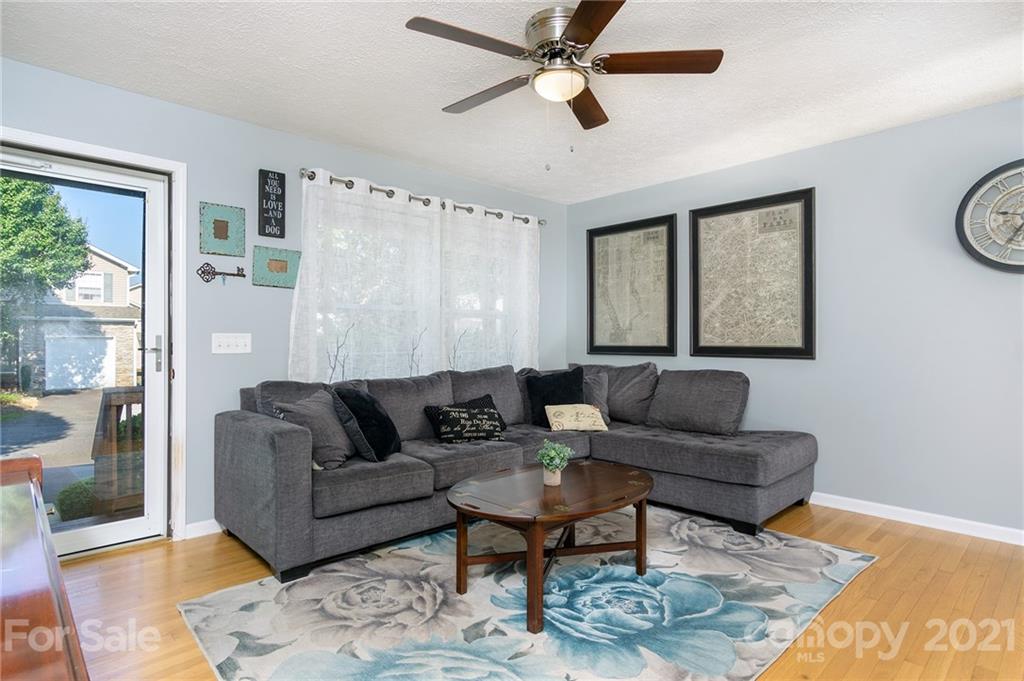 208 Pembrook Road, Unit 50 Swannanoa, NC 28778 - Photo 5 of 33 Gallery Image 5