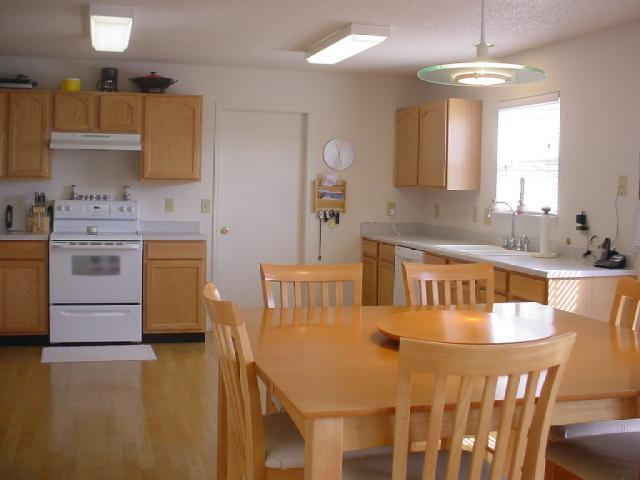 10335 Splendor Way Indianapolis, IN 46234 - Photo 4 of 12 Gallery Image 4