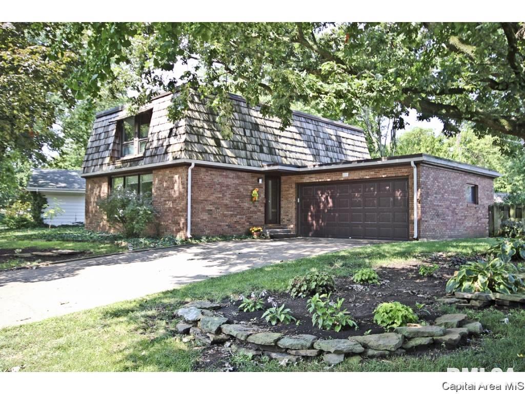 811 Kenyon Drive Springfield, IL 62704 - Photo 1 of 36 Gallery Image 1