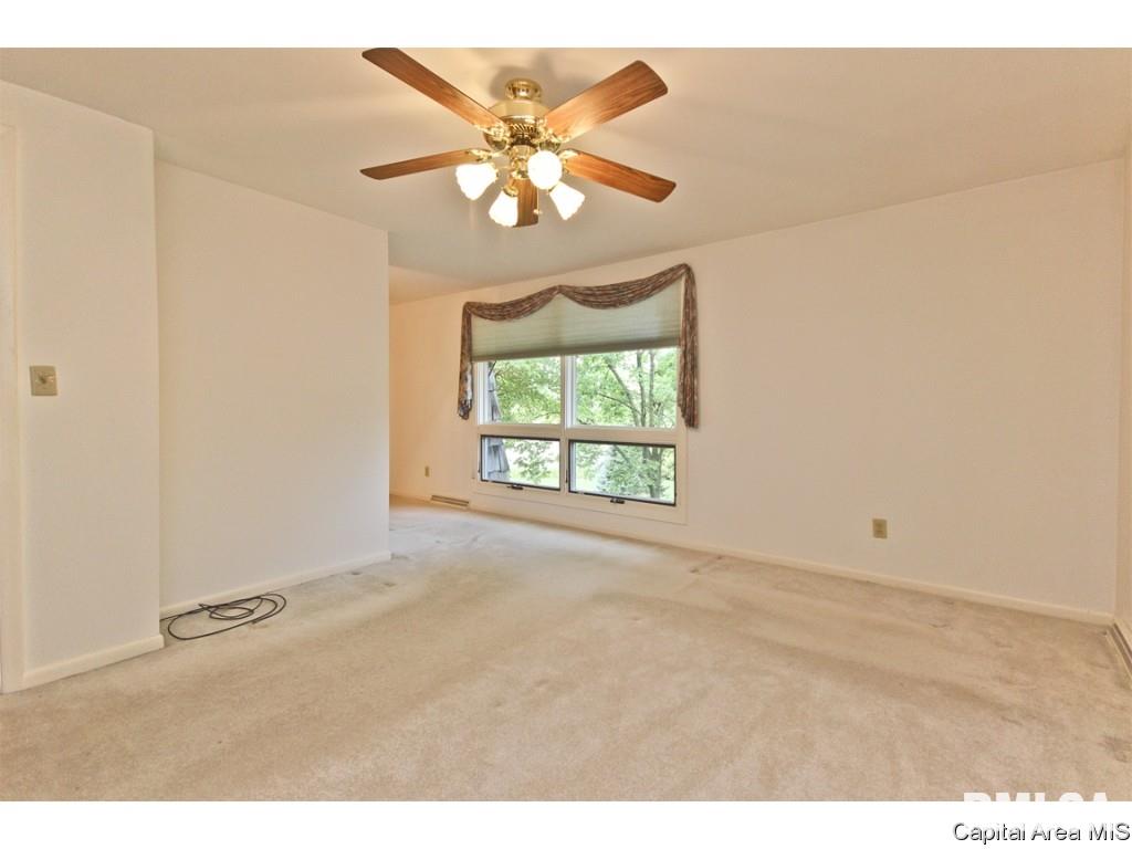 811 Kenyon Drive Springfield, IL 62704 - Photo 16 of 36 Gallery Image 16