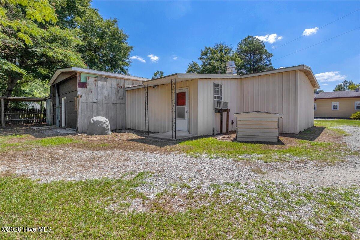 170 Loop Road Burgaw, NC 28425 - Photo 41 of 101