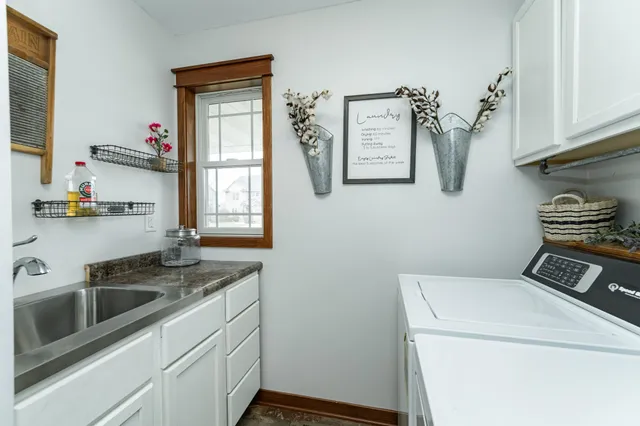 $607,356 | 1308 4th Street Northwest, Kasson, MN 55944