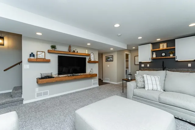 $607,356 | 1308 4th Street Northwest, Kasson, MN 55944