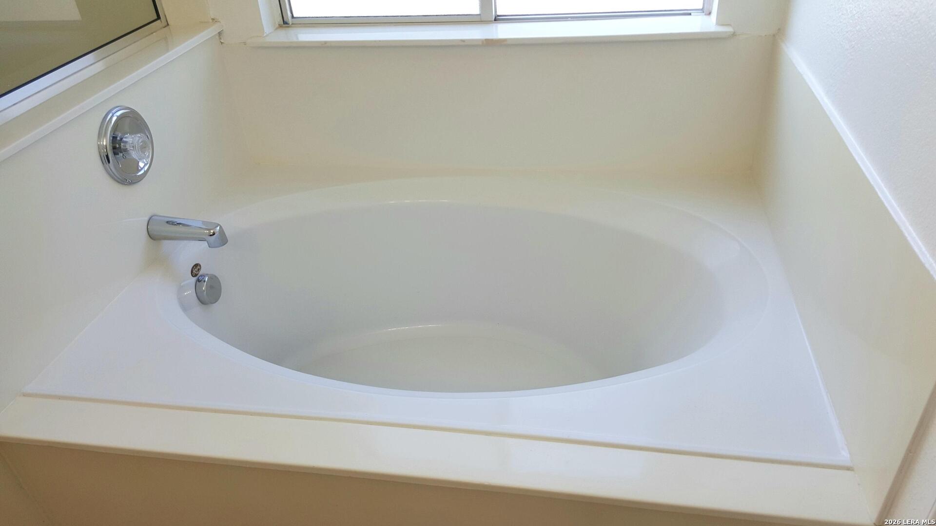 10822 Rindle Lane San Antonio, TX 78266 - Photo 11 of 23