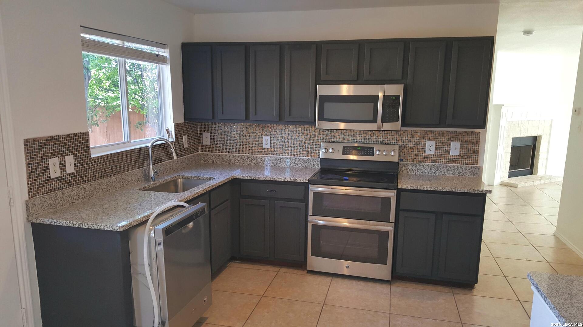 10822 Rindle Lane San Antonio, TX 78266 - Photo 19 of 23