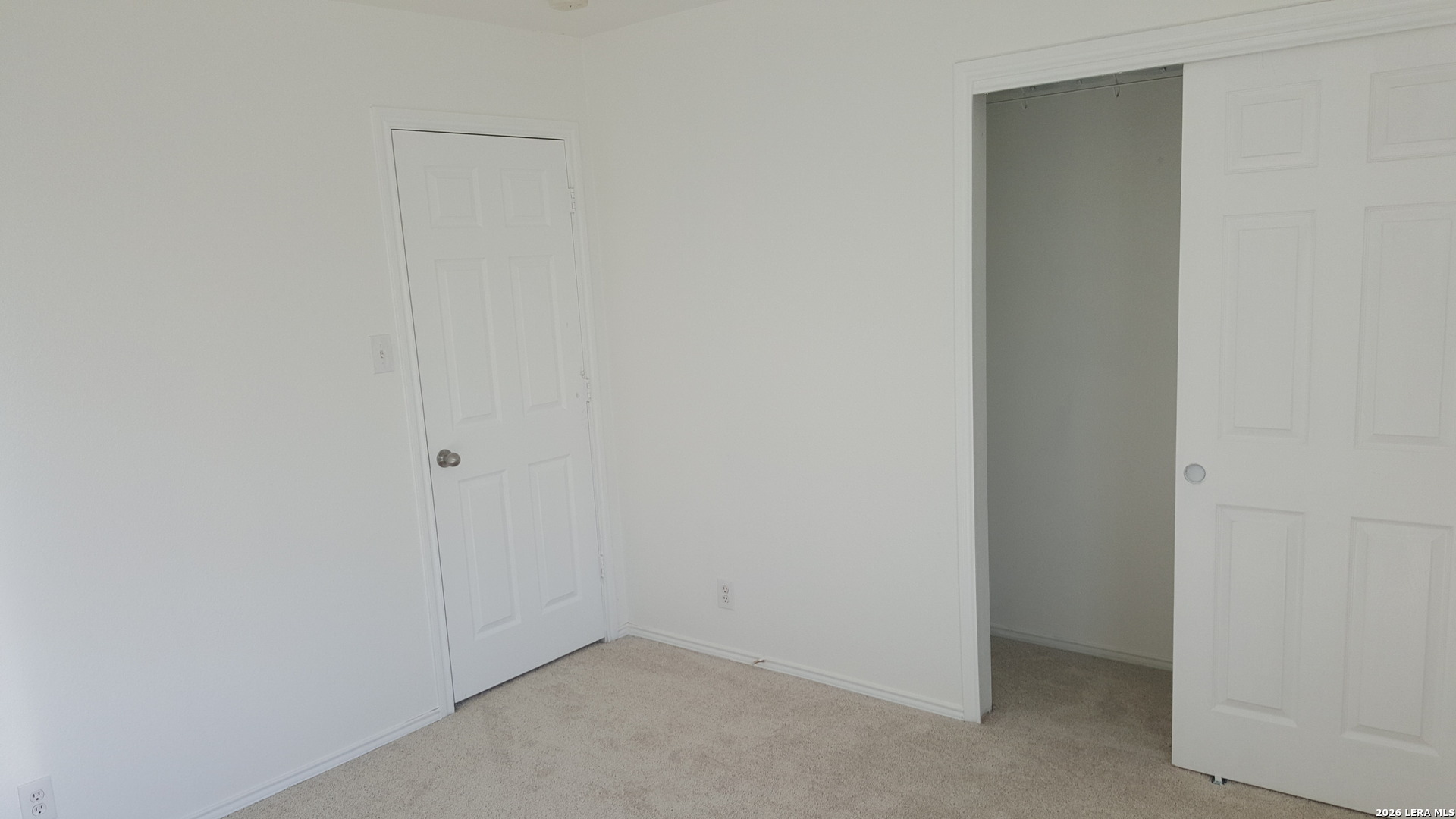 10822 Rindle Lane San Antonio, TX 78266 - Photo 4 of 23