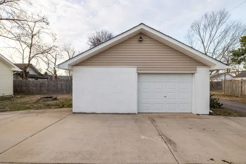 $400,000 | 102 Newell Avenue, Old Hickory, TN 37138