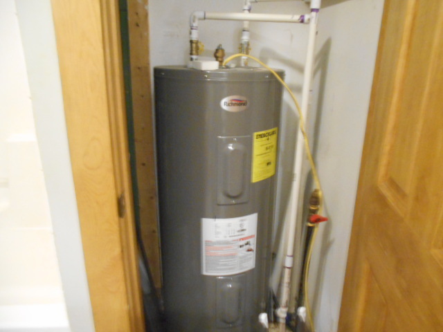304 South Columbus Street Ransom, IL 60470 - Photo 21 of 24 a view of water heater room