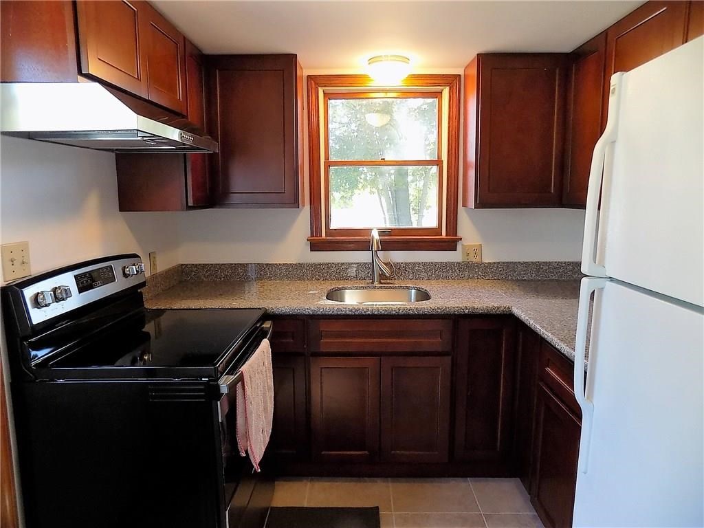 121 Oak Street Westerly, RI 02891 - Photo 10 of 20