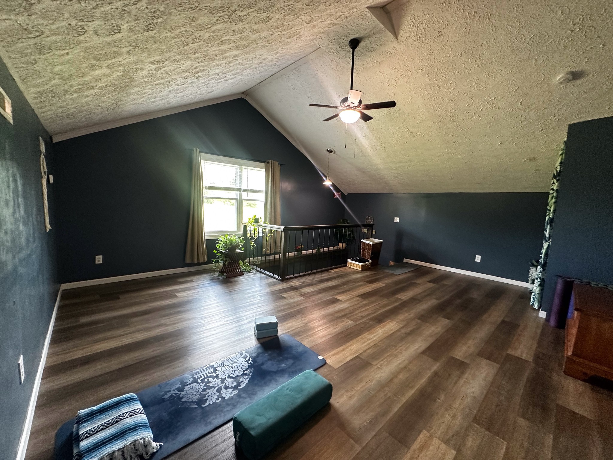 831 Philippi Road Wartrace, TN 37183 - Photo 46 of 51 a very nice looking room with a large window