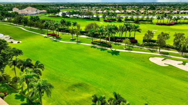 $350,000 | 6886 Swansea Lane, Boynton Beach, FL 33472