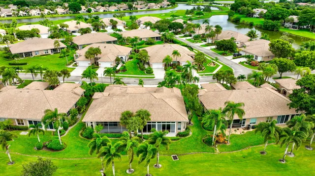 $350,000 | 6886 Swansea Lane, Boynton Beach, FL 33472