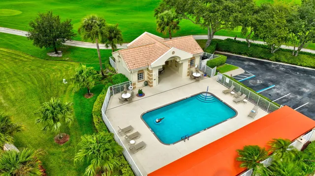 $350,000 | 6886 Swansea Lane, Boynton Beach, FL 33472