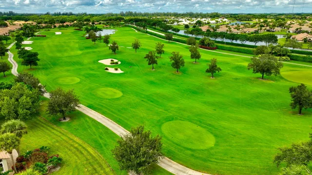 $350,000 | 6886 Swansea Lane, Boynton Beach, FL 33472