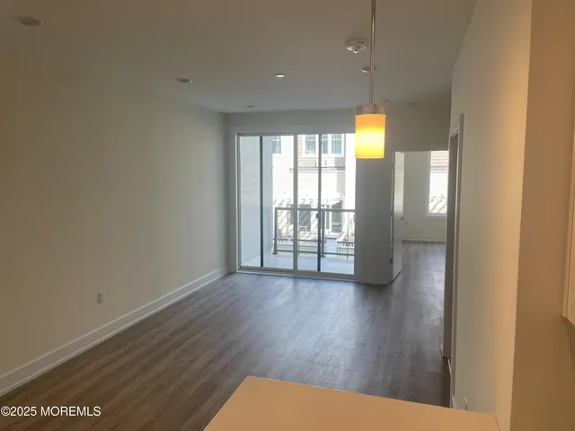 $3,100 | 521 Lake Avenue, Unit 408, Asbury Park, NJ 07712