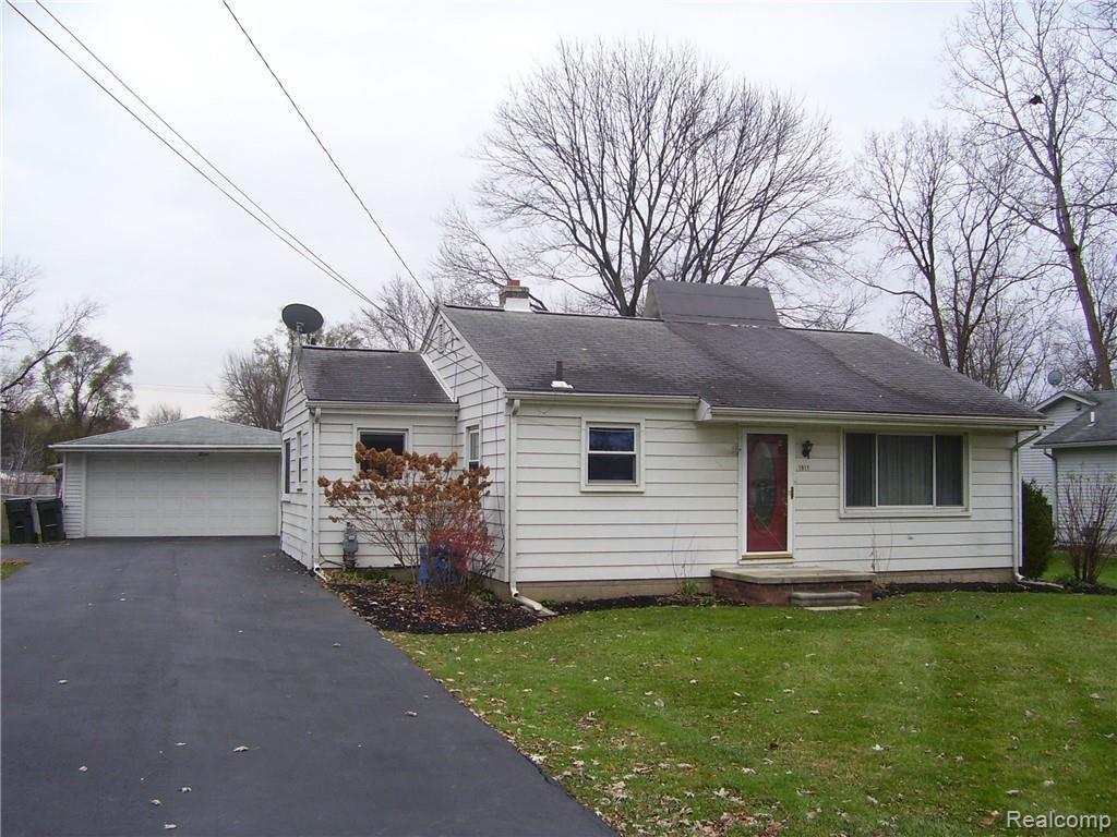 1911 Tamm Avenue Rochester Hills, MI 48309 - Photo 1 of 11