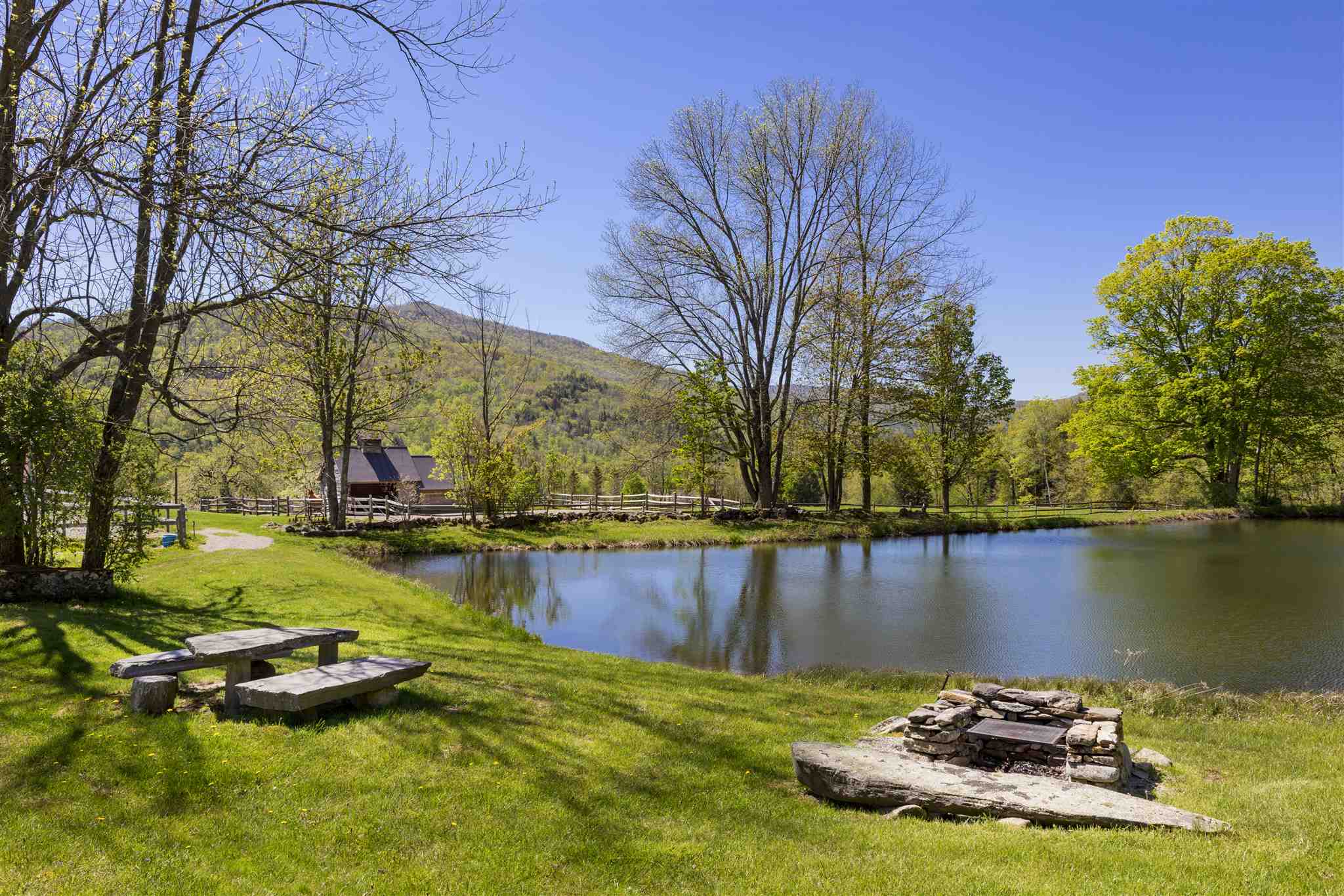 217 Echo Ledge Road Woodstock, VT 05091 - Photo 4 of 37 Gallery Image 4