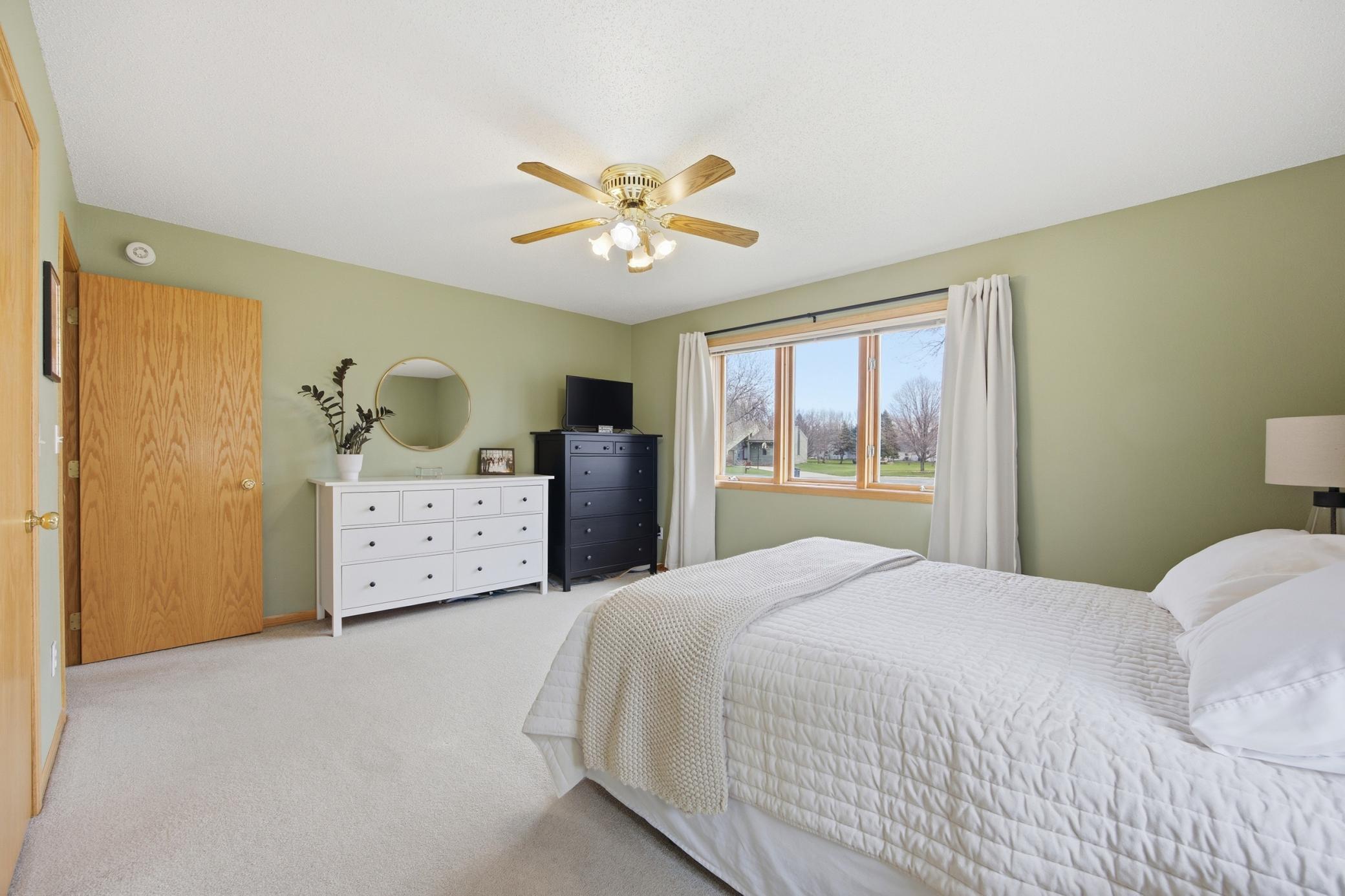 4054 South Rivershore Drive Moorhead, MN 56560 - Photo 16 of 47