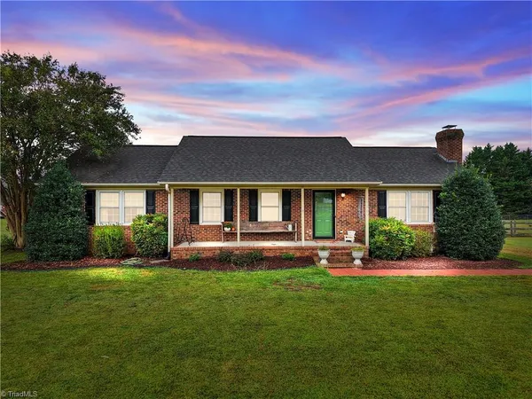 $300,000 | 2904 Spencers Grove Road, Browns Summit, NC 27214