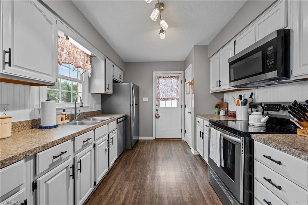 2904 Spencers Grove Road Browns Summit, NC 27214 - Photo 10 of 40