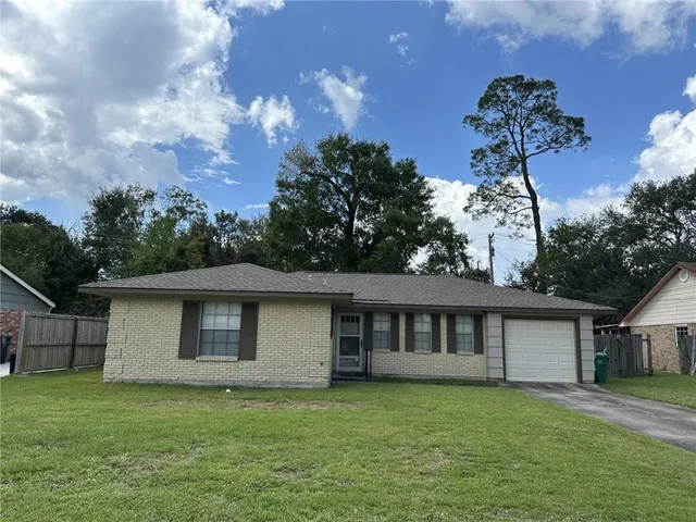 $1,400 | 1309 Westlawn Drive, Slidell, LA 70460