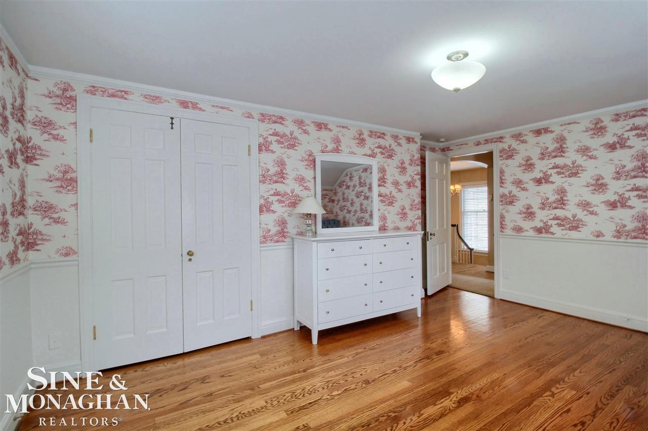 283 Merriweather Road Grosse Pointe Farms, MI 48236 - Photo 19 of 32